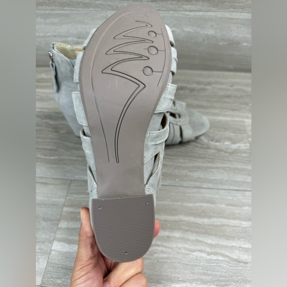 NEW Earthies Saletto Pale Gray Suede Back Zip Square Pump Heels Womens Size 10 - Picture 10 of 12